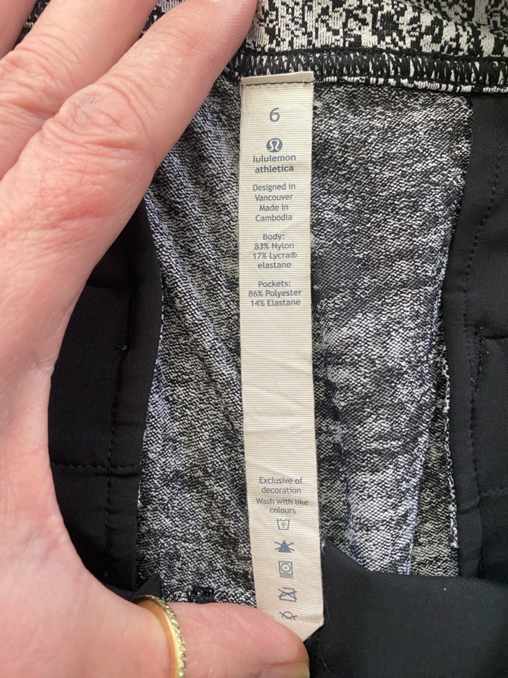 LULULEMON ATHLETICA JET PANT IN POWER
Luxtreme Spray White SIZE 6 - Picture 10 of 16